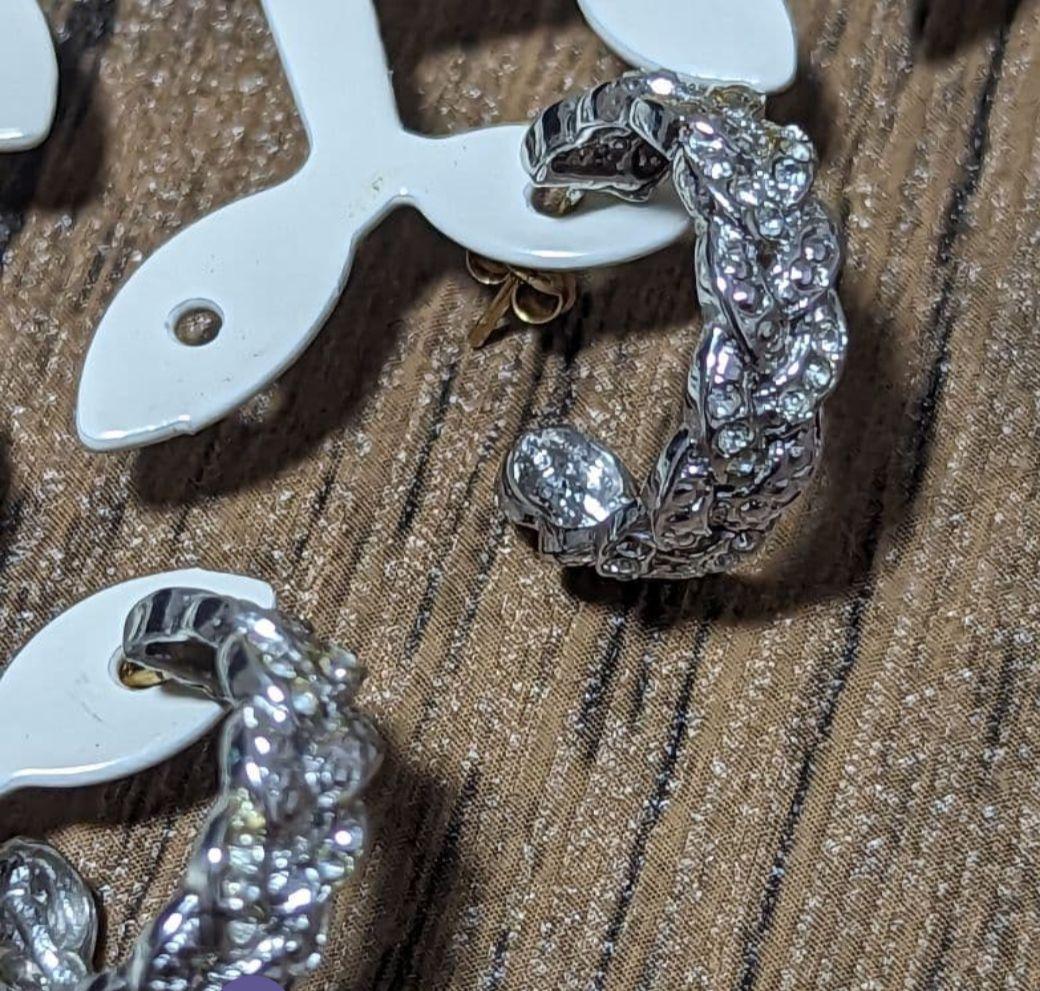 K18　ピアス　2点セット　☆キリン☆