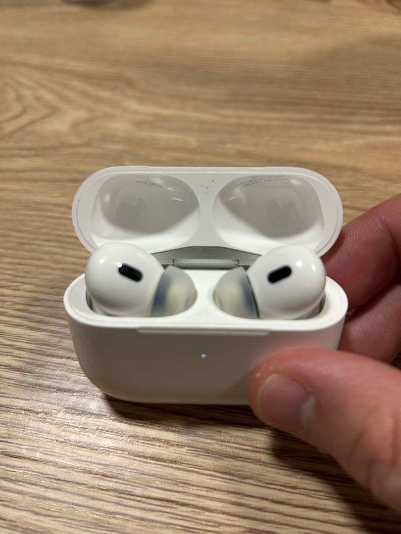 【専用】AirPods Pro2 本体　おまけ付き