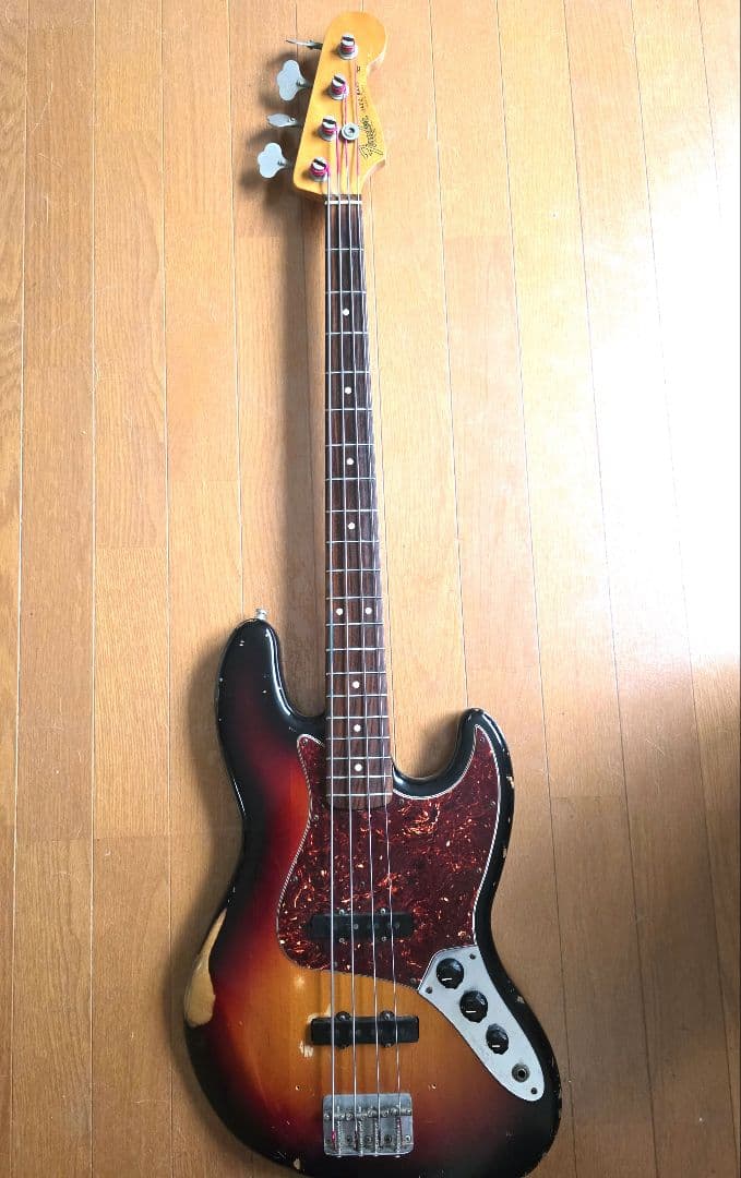 ベース Fender roadworn 60s jazz bass