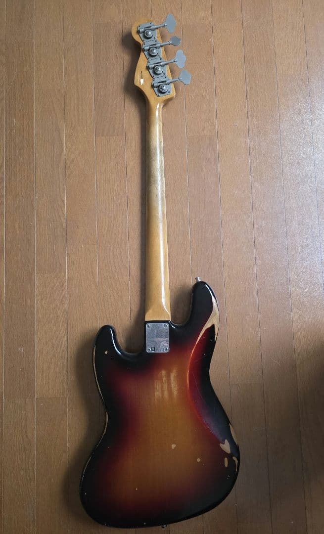 ベース Fender roadworn 60s jazz bass