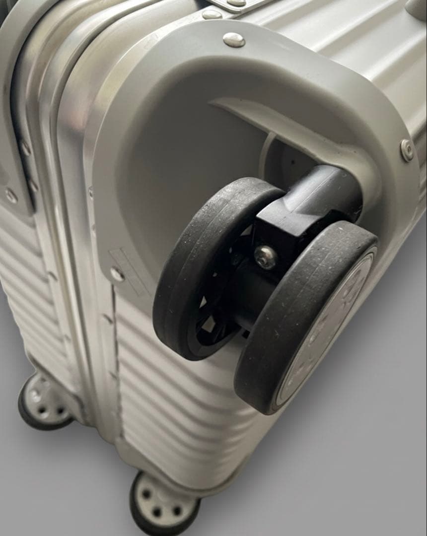 RIMOWAリモワ トパーズ スーツケース 45L アルミニウム