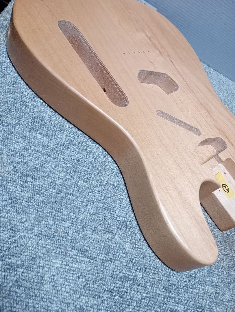 テレキャスボディ チェリーサンバースト フルラッカー塗装 2.07kg