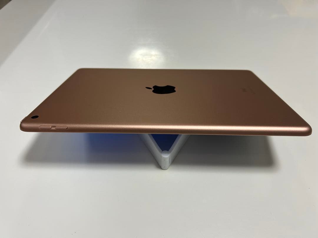 iPad 10.2インチ Wi-Fi 32GB ゴールド 第8世代　おまけあり