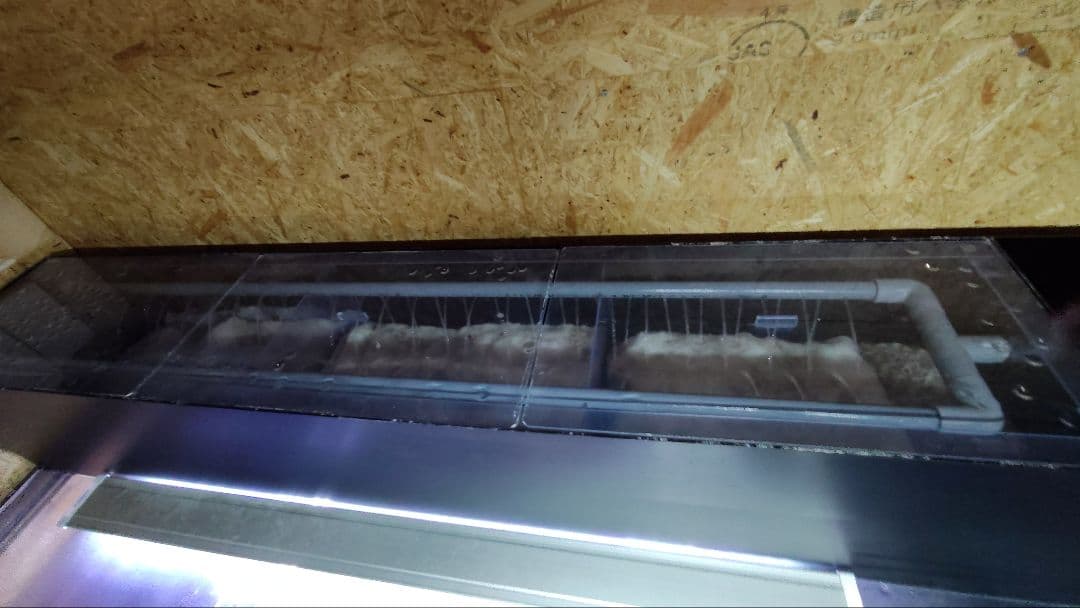 大型アクリル水槽　1800×600×600（h） 上部フィルター