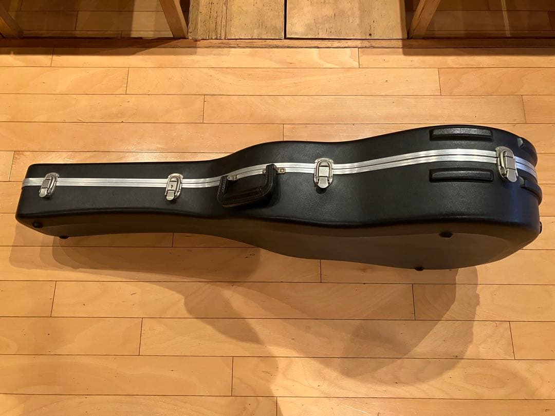 Martin マーチンD-35 ベアクロー　修理済み　ケース付き