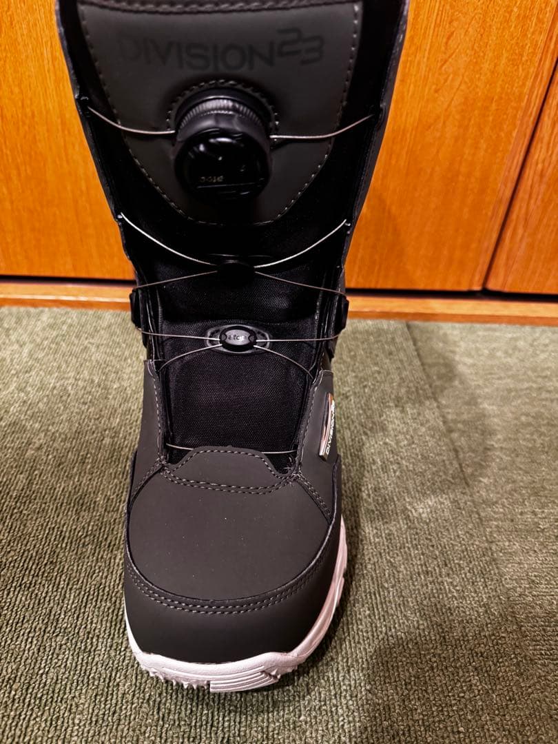 DIVISION 23 スノーボードブーツ 28㎝