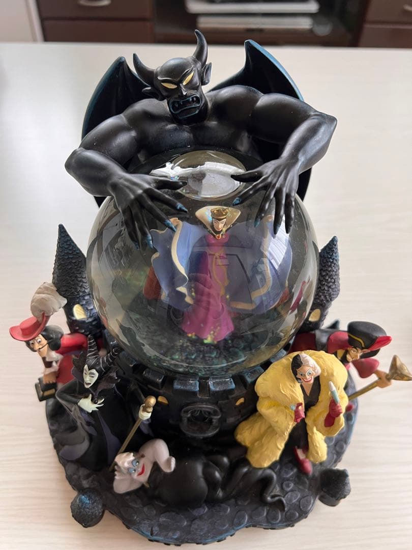 ディズニー ヴィランズ スノーグローブ