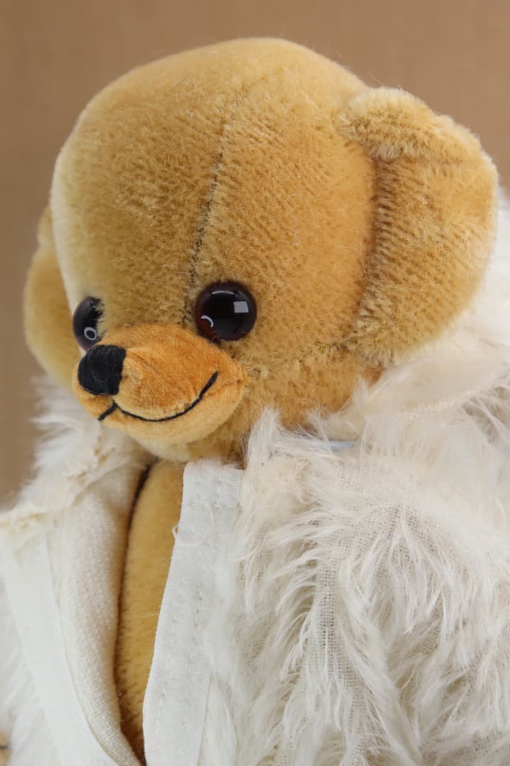 チーキー・リトル・スノウ MERRYTHOUGHT フード付きぬいぐるみ23cm