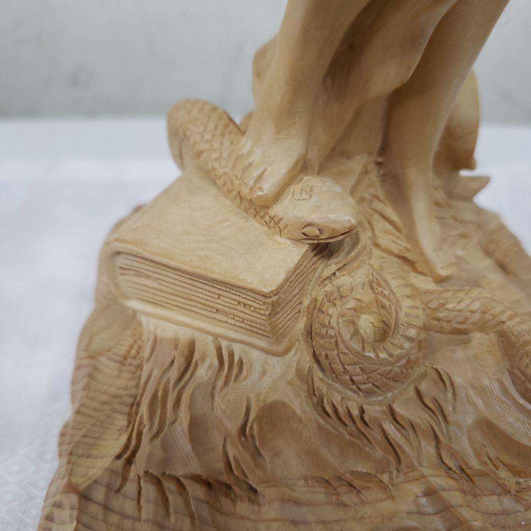 Ｂフライデー蔵出特価希少彫り裁判所のシンボルヒバ材 正義の女神像ユースティティア