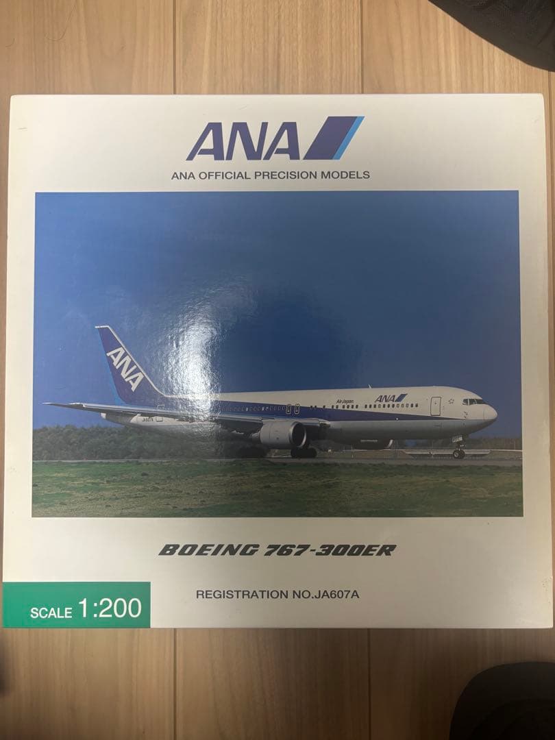 全日空商事　1/200 B767-300ER JA607A
