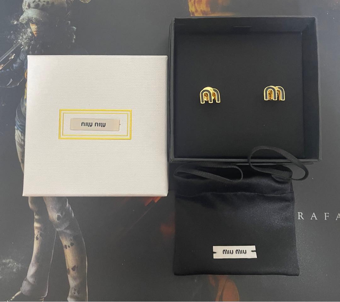 ミュウミュウ　MIU MIU ピアス　ブラック　ゴールド