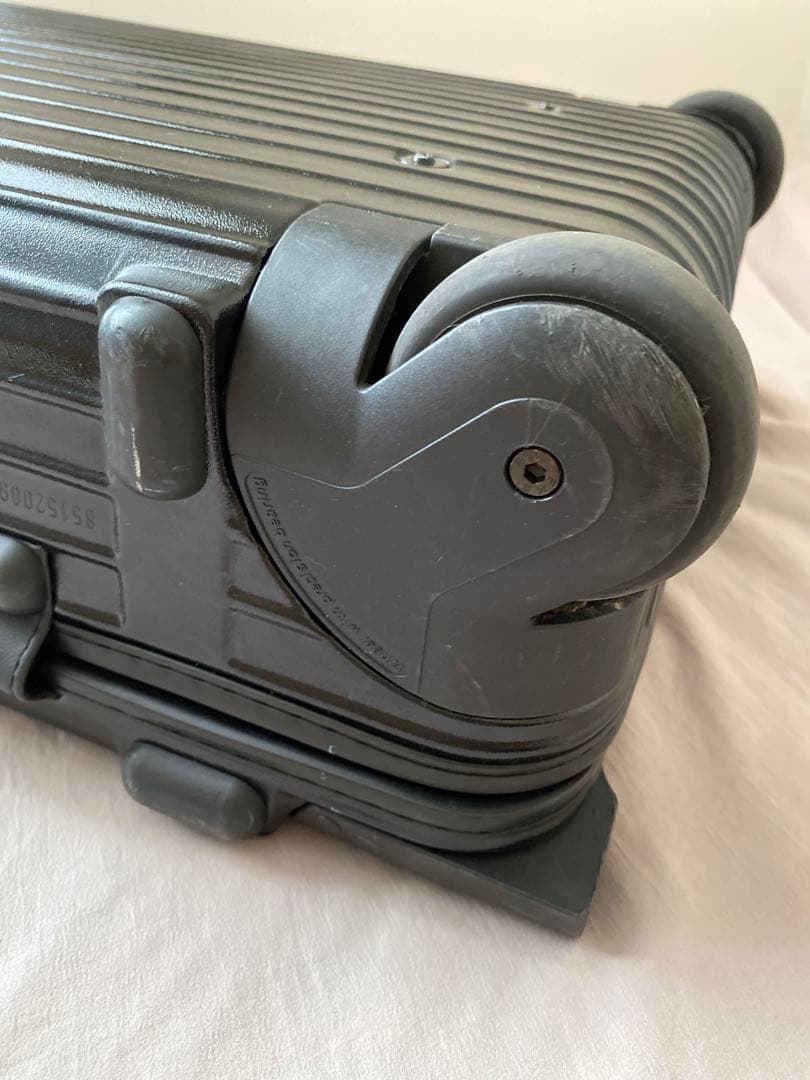 RIMOWA リモワ　希少　2輪　機内持ち込み　マットブラック