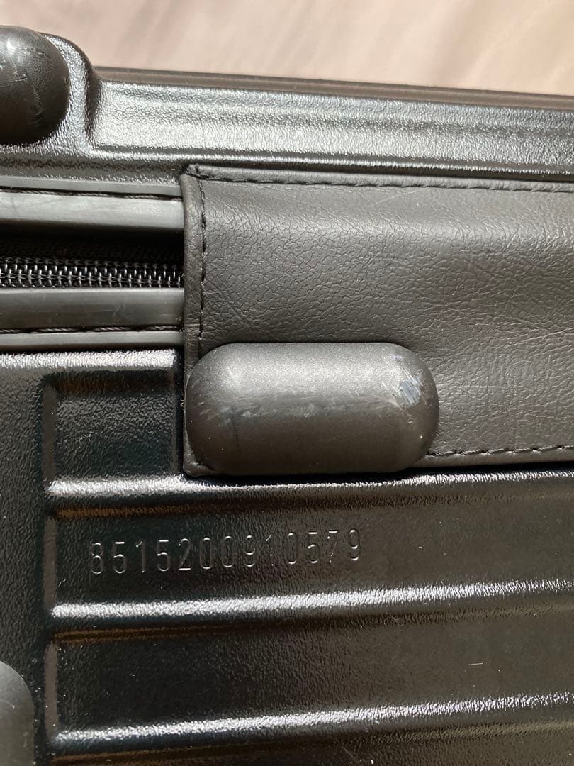 RIMOWA リモワ　希少　2輪　機内持ち込み　マットブラック