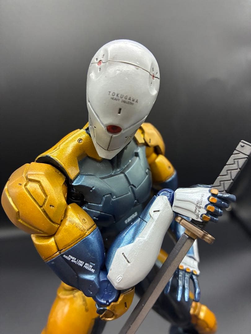 プレイアーツ改　サイボーグ忍者　メタルギアソリッド