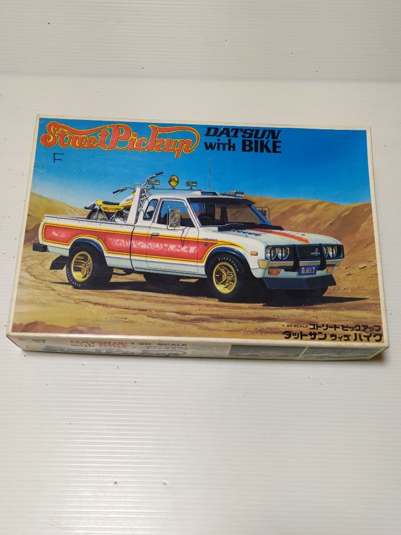 バンダイ ダットサン ウィズ バイク  1/20   新品未使用品