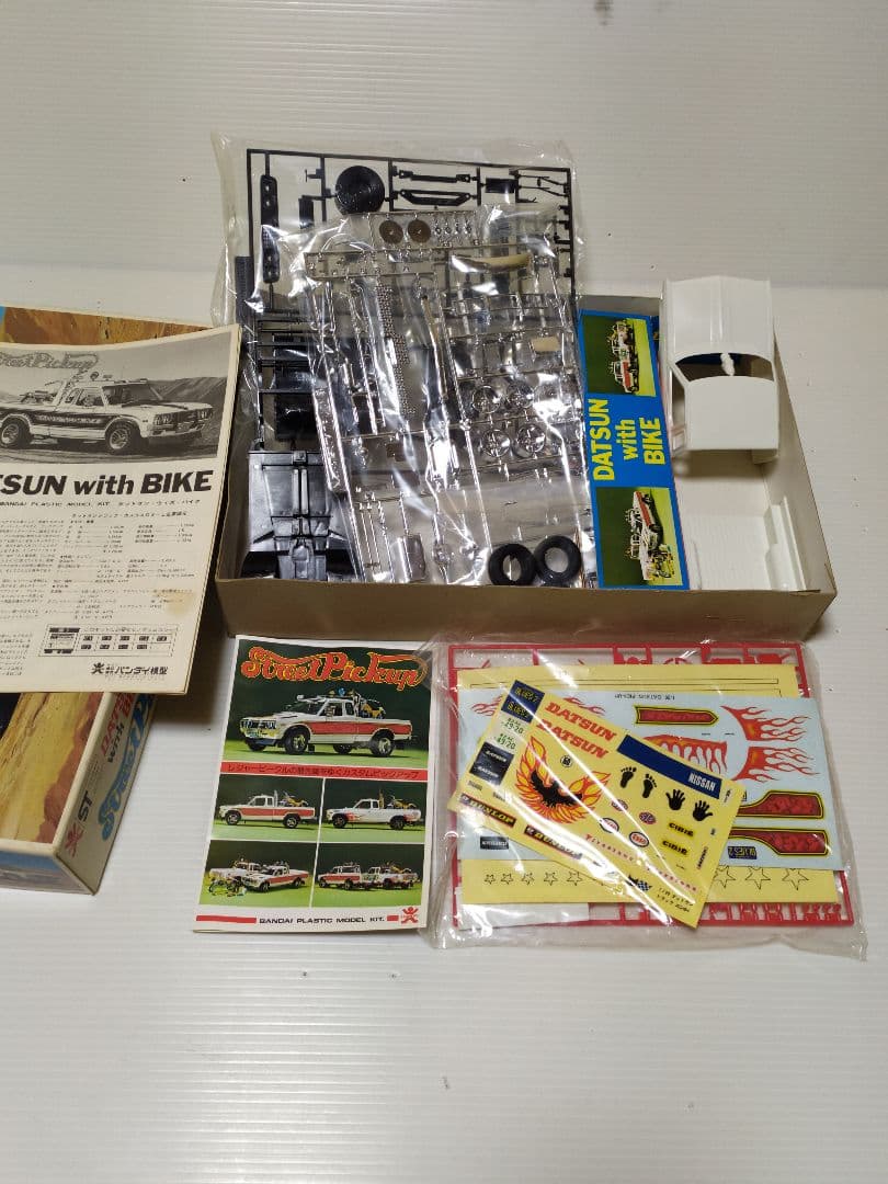 バンダイ ダットサン ウィズ バイク  1/20   新品未使用品