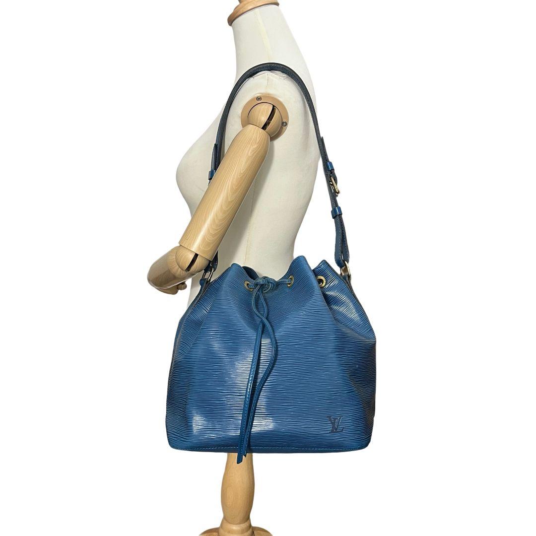 【鑑定済】ルイヴィトン　エピ　プチノエ　ショルダーバッグ　ハンドバッグ　ブルー
