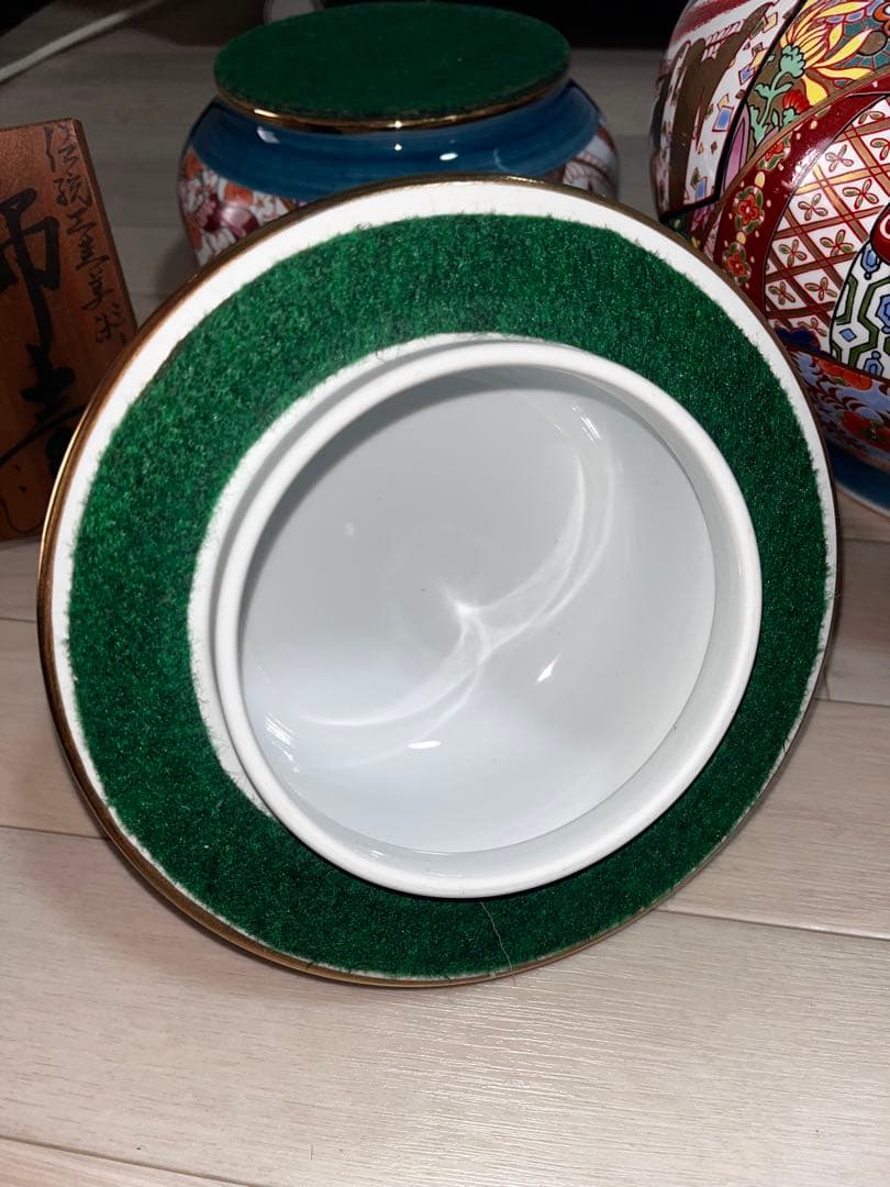 【圧倒的最安価格】有田焼 勝右衛門作 染錦 金彩色絵花鳥紋 飾壺 【再出品】