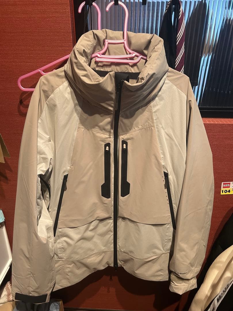 ワークマン　エックスシェルター断熱β プレミアム超透湿防水防寒ジャケット