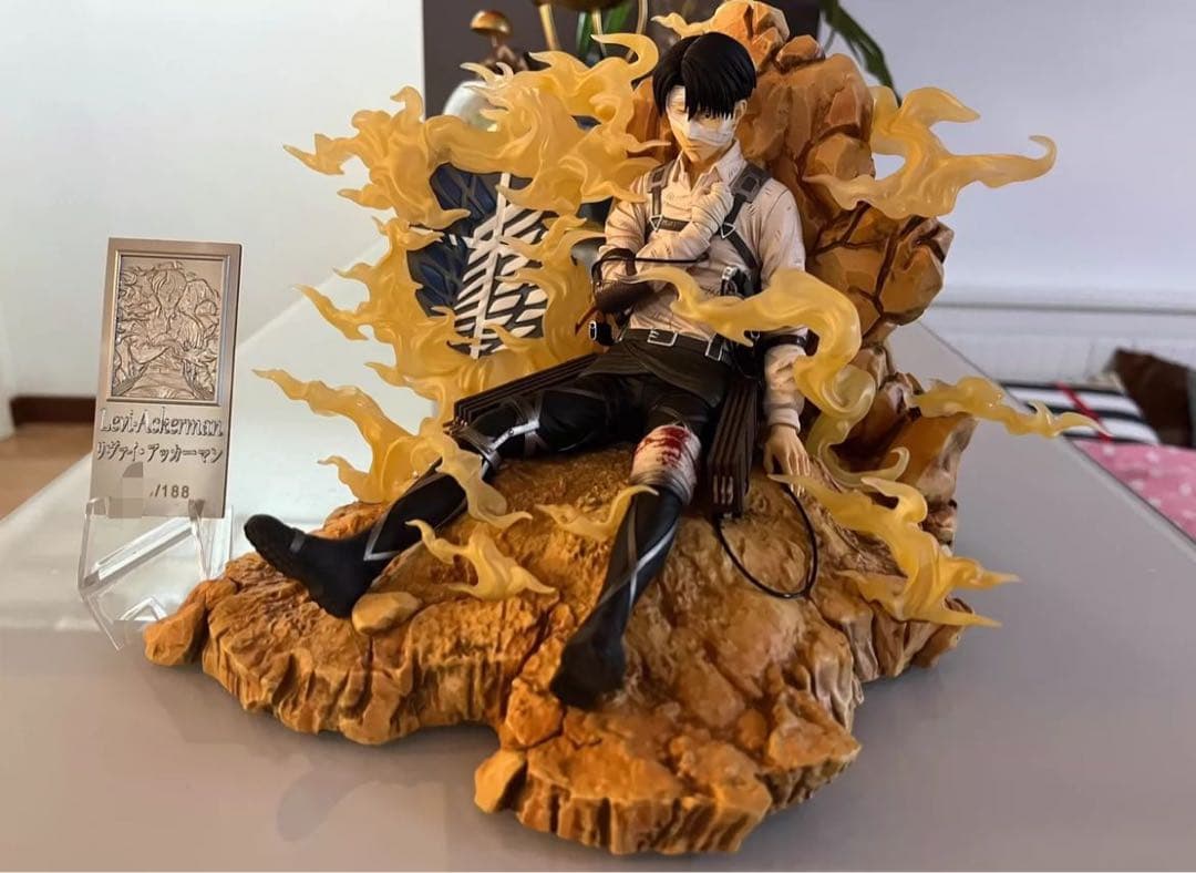 進撃の巨人 リヴァイ・アッカーマン ガレージキット ガレキ スタチュー②