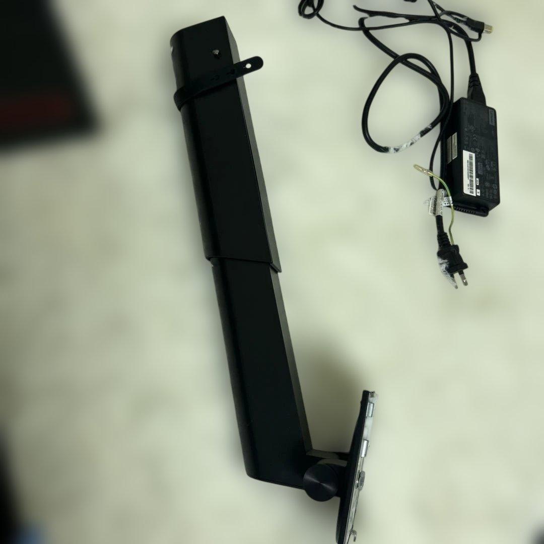 【美品】ThinkCentre Tiny-in-One 24 Gen 5 モニタ