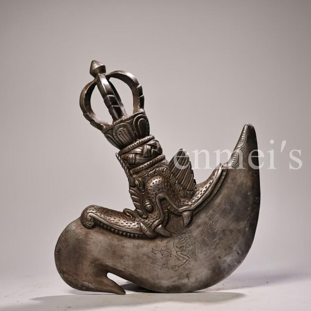 中国古美術・蔵伝工芸・旧チベット収寒鉄刻金剛降魔斧・文房置物・鎮宅辟邪・風水