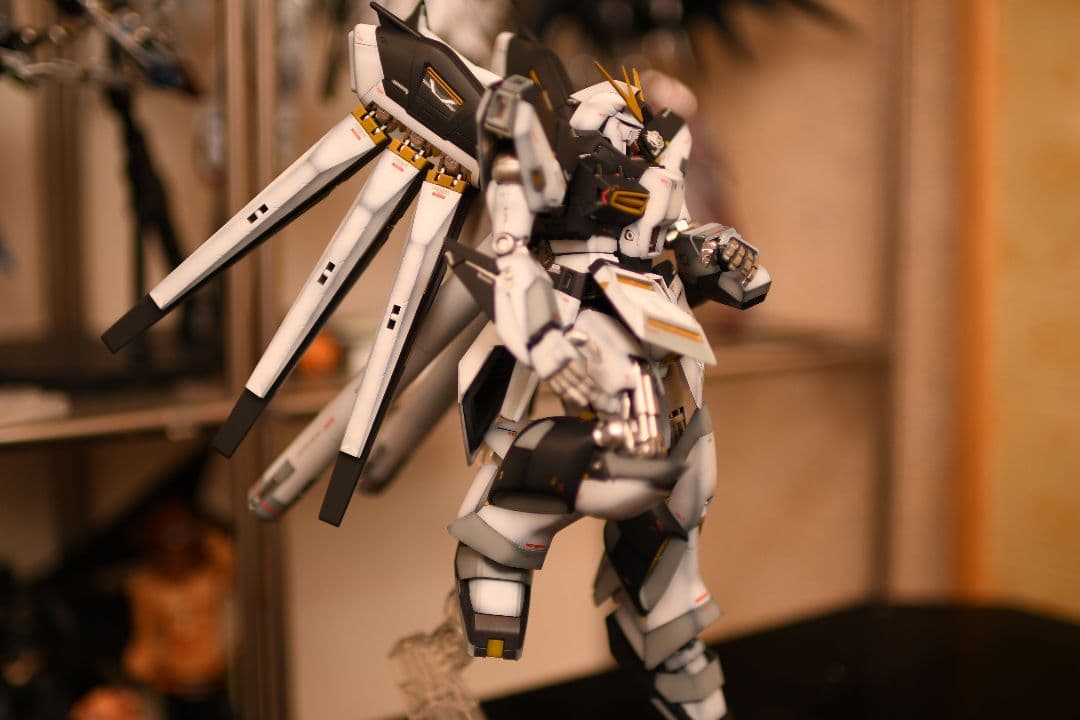 MGHi-vガンダム　全塗装完成品