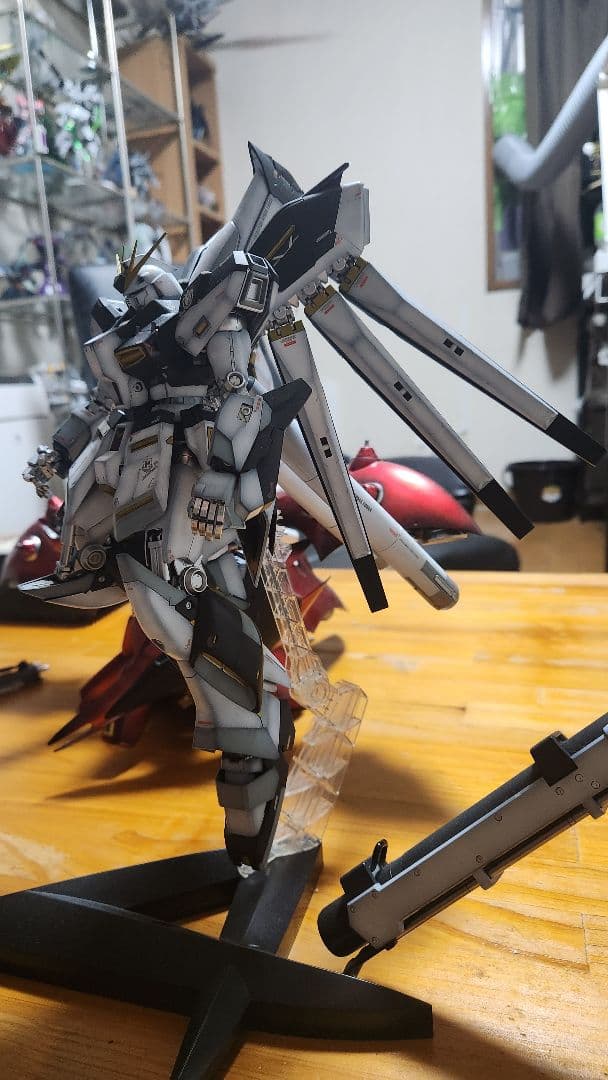MGHi-vガンダム　全塗装完成品