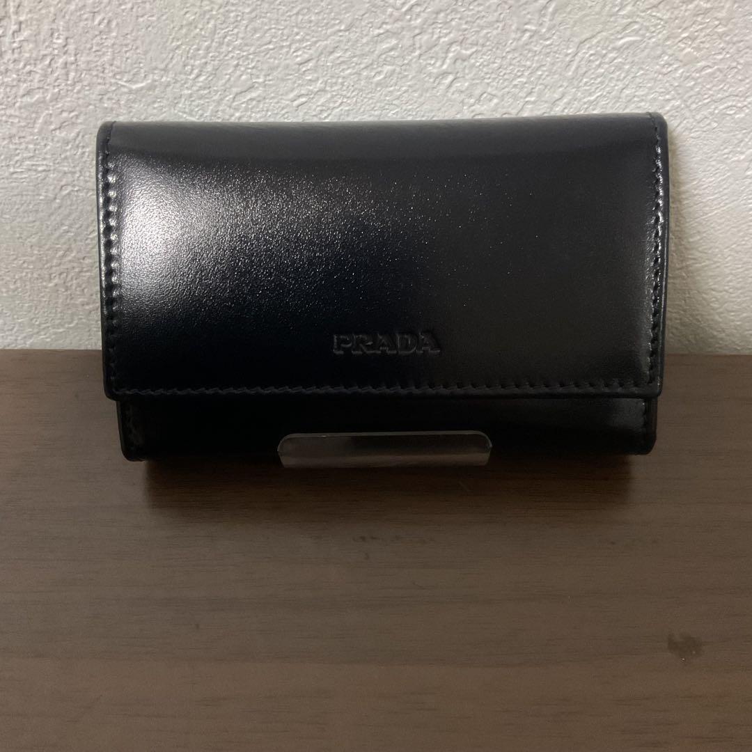 ⭐︎開店セール⭐︎ 新品未使用 美品 プラダ レザー ロゴエンボス キーケース
