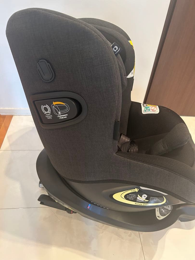 じゅったんママ⭐︎Joie 車用チャイルドシート ブラック