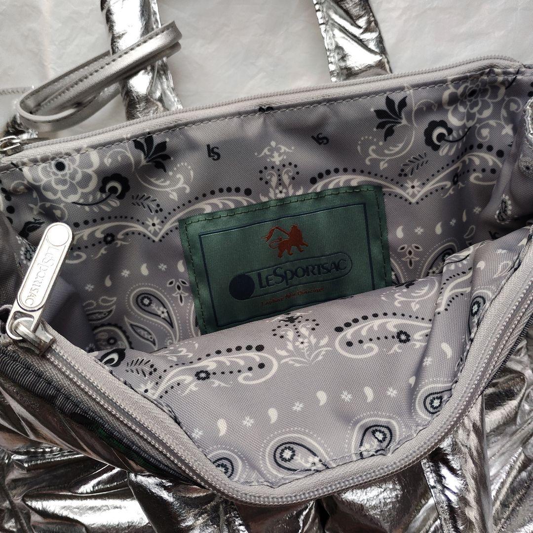 メタリックシルバーショルダーバッグ