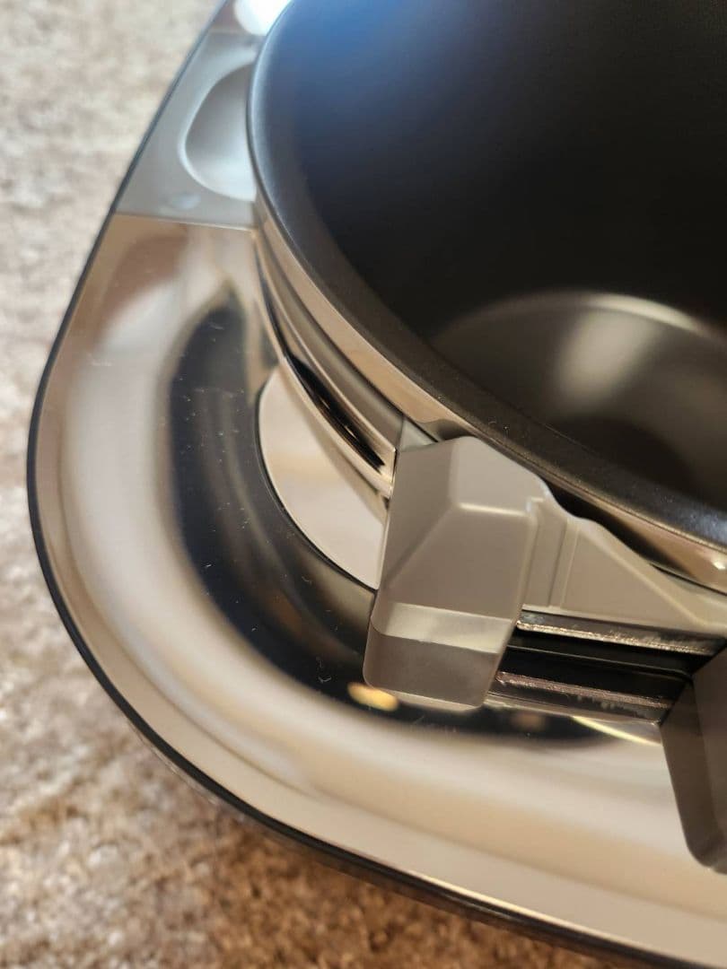 よしみ 激安　象印 炎舞炊き 1升炊き　NW-FC18-BZ　最上位モデル