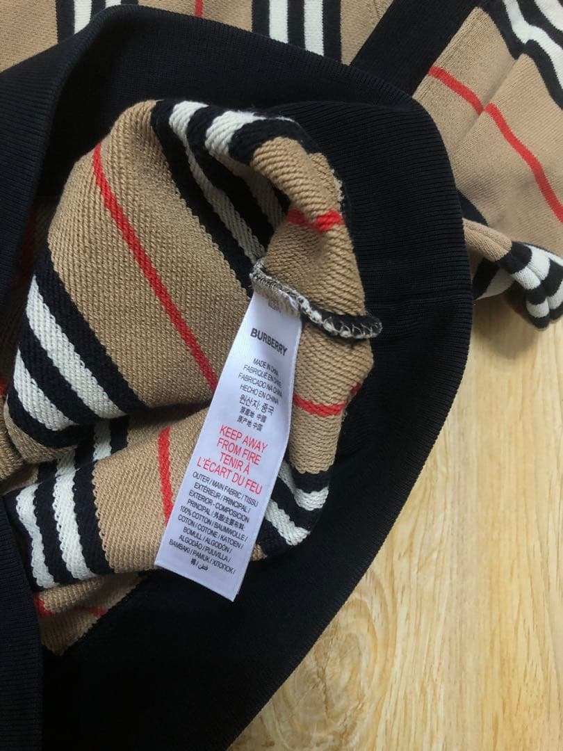 BURBERRY ストライプトレーナー 6Y