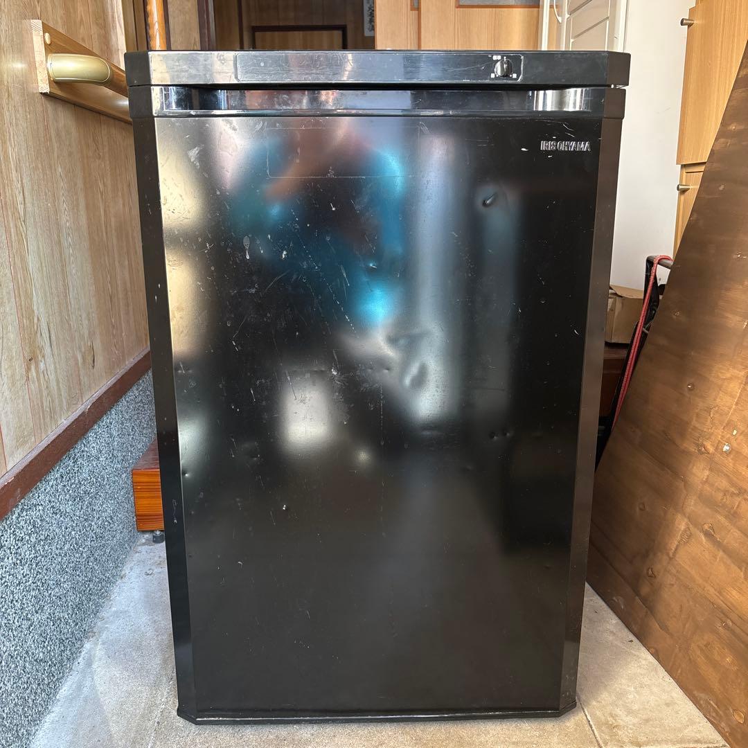 引取可2021年製 IRIS OHYAMA 冷凍庫 IUSD-9B-B 85L