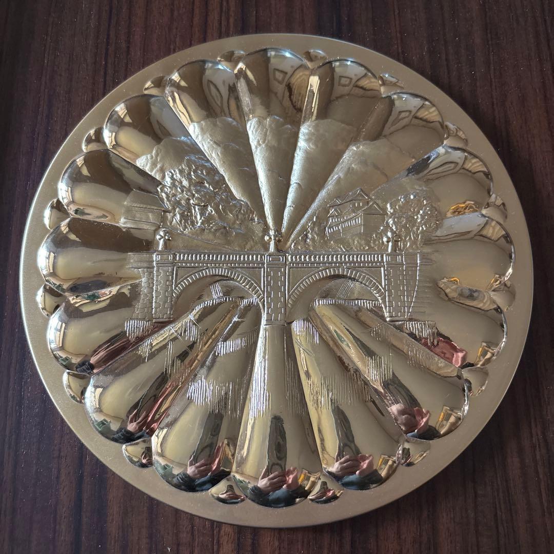 天皇皇后両陛下金婚式記念碑　純銀製