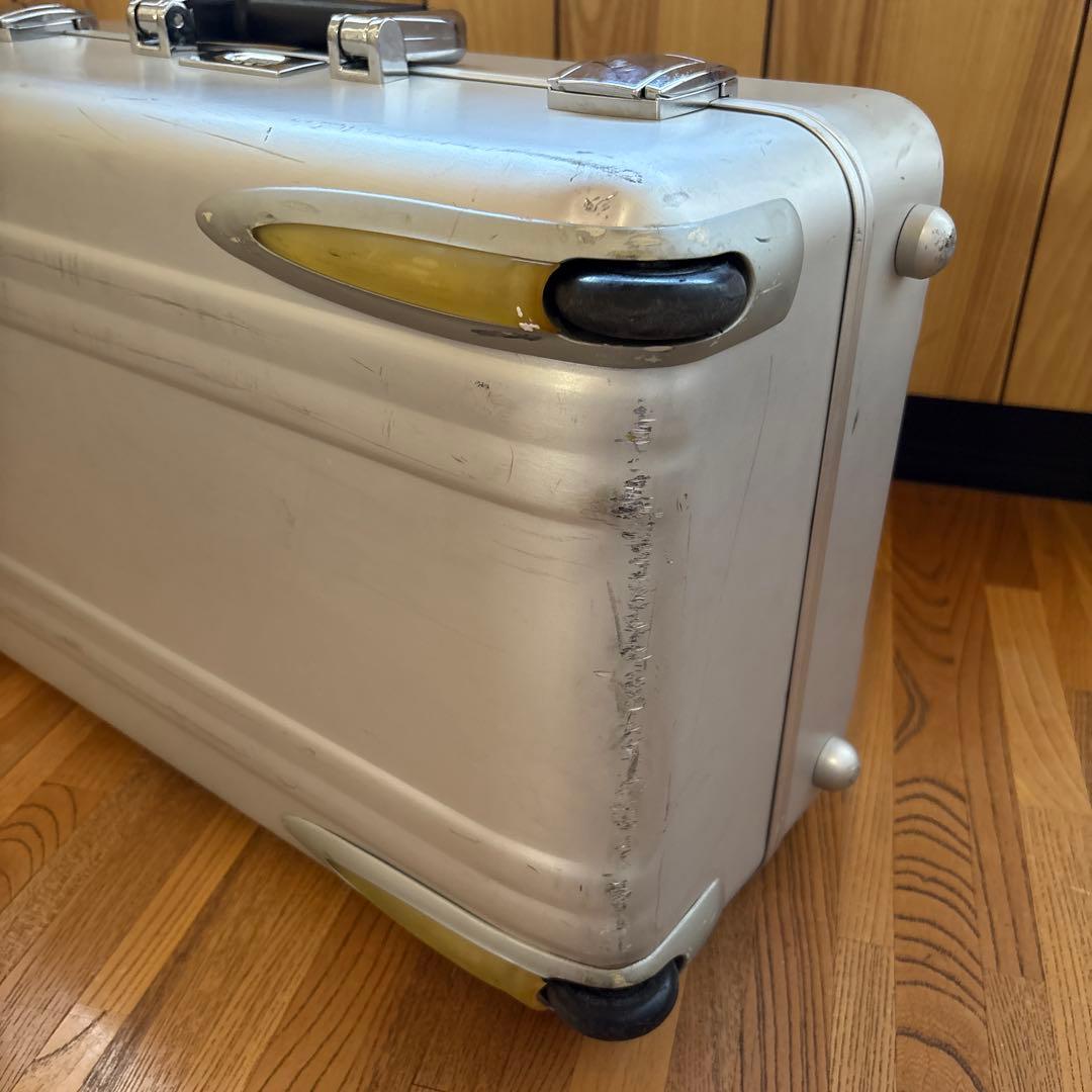 ゼロハリバートン スーツケース 小型・2輪