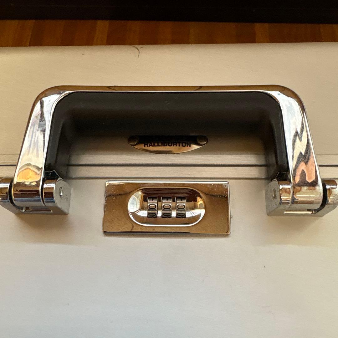 ゼロハリバートン スーツケース 小型・2輪