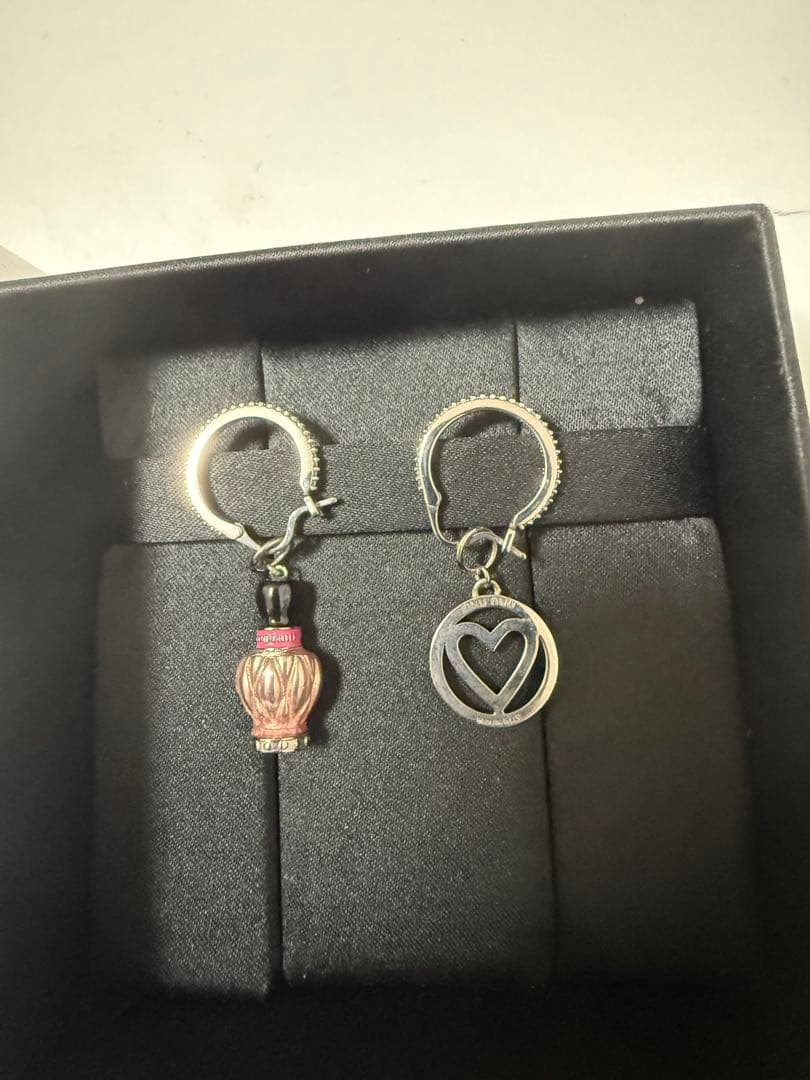 【美品】miumiu 香水瓶　ピアス