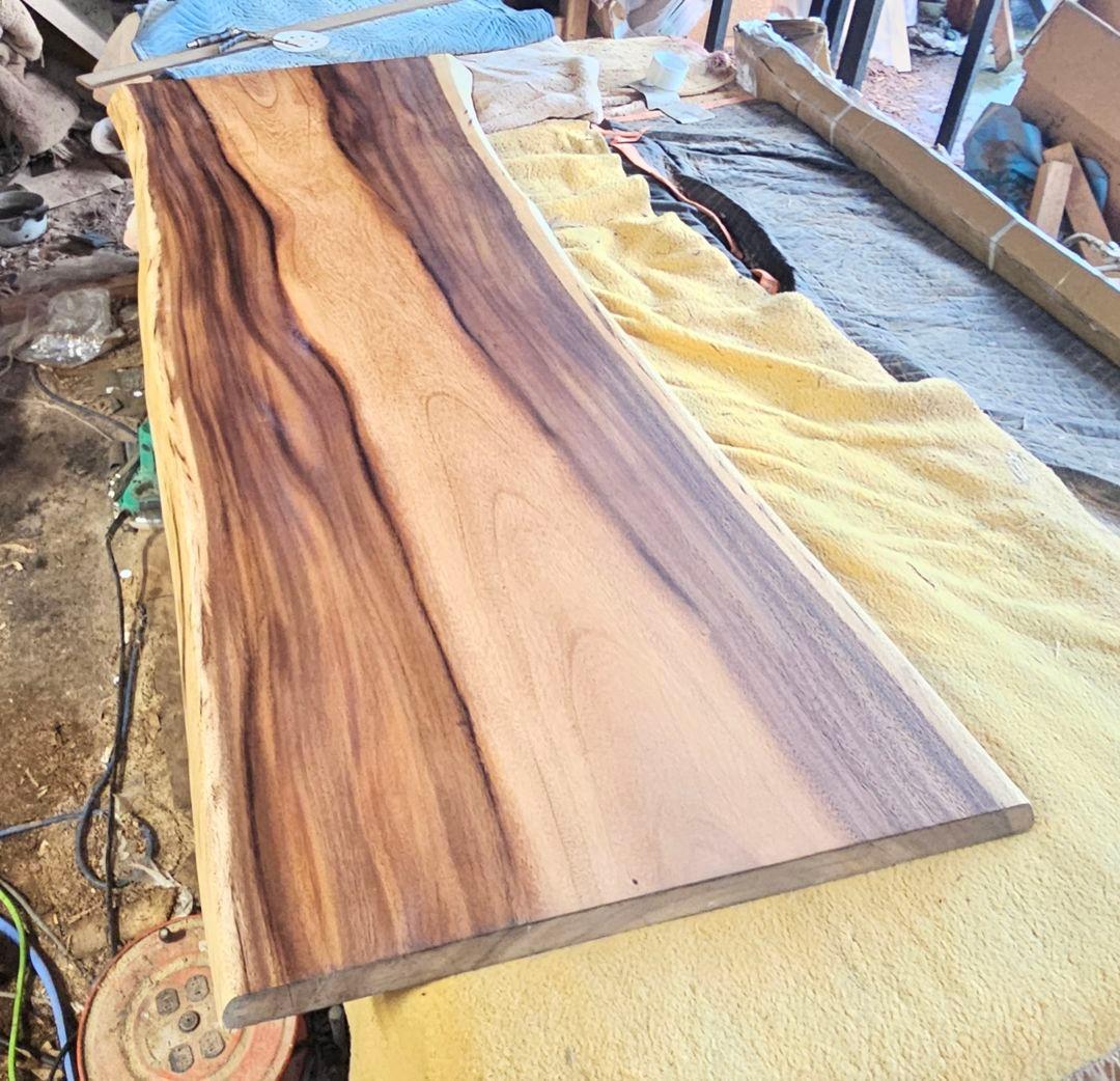 特別価格　モンキーポッド　一枚板　ダイニング　テーブル　リビング　ウォールナット