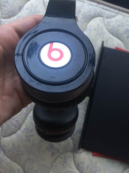 Beats wireless ヘッドホン