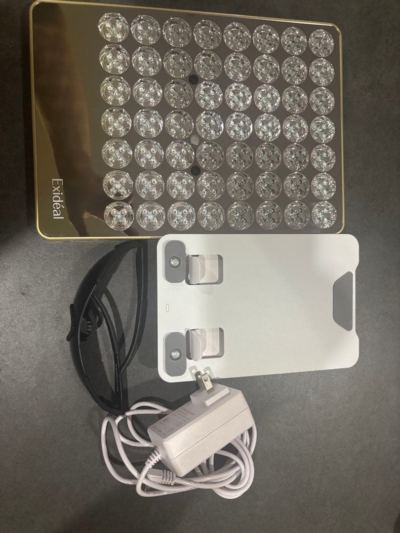 Exideal Deux LED美顔器 充電器・サングラス付き