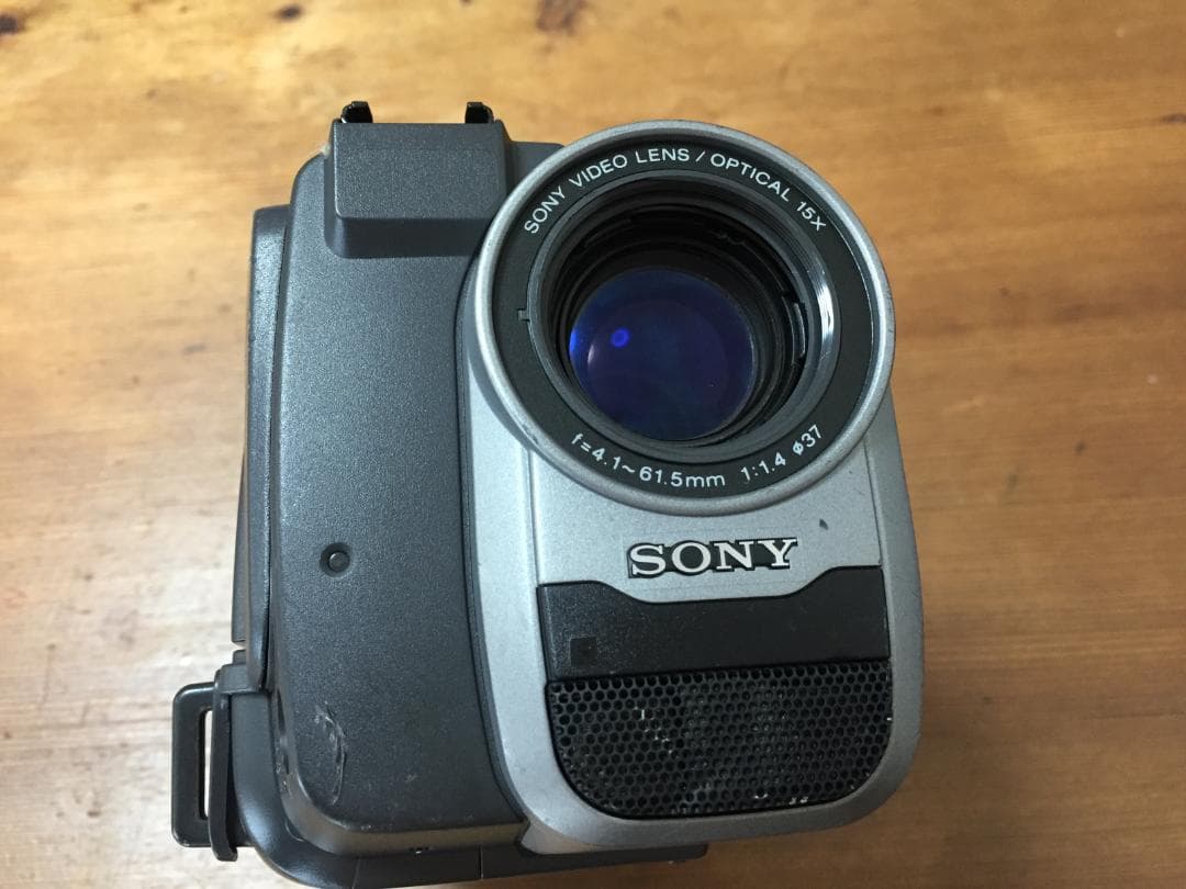 撮影再生ダビングOK　SONY　CCD-TRV513　付属品有　Video8