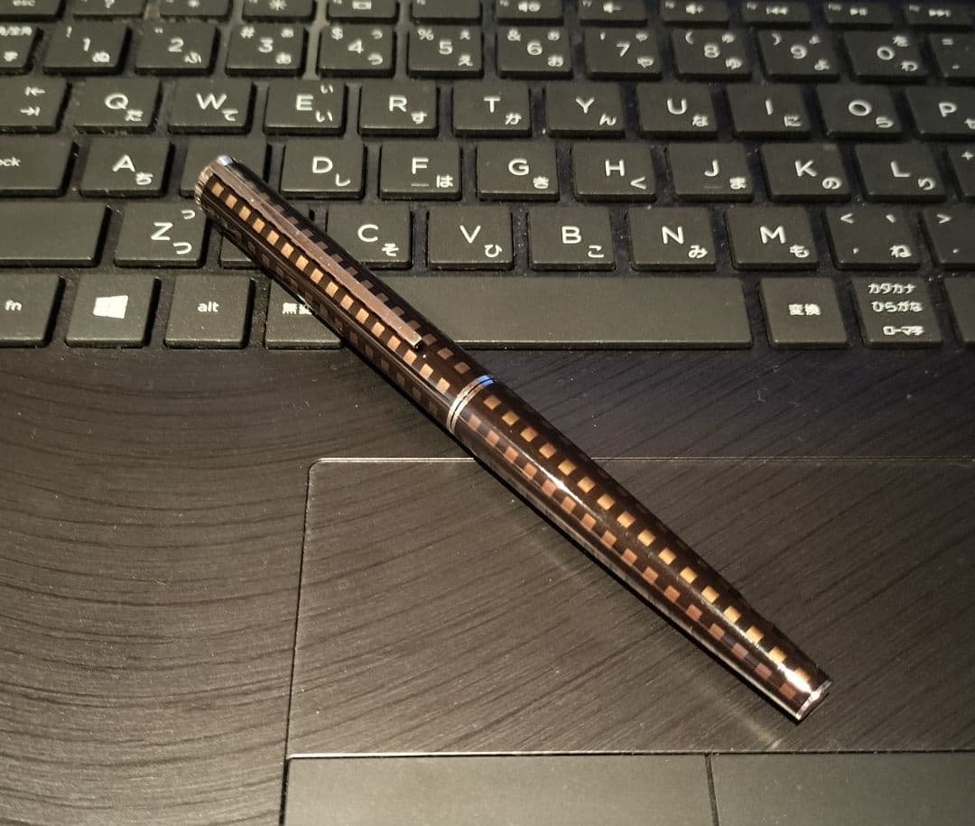 美品　ルイヴィトン　キャップ式ボールペン　ジェットラックダミエ　ローラーボール