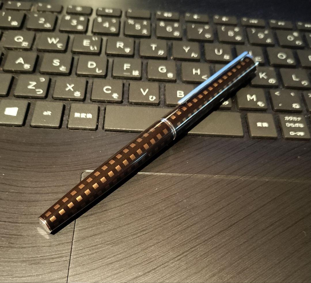 美品　ルイヴィトン　キャップ式ボールペン　ジェットラックダミエ　ローラーボール