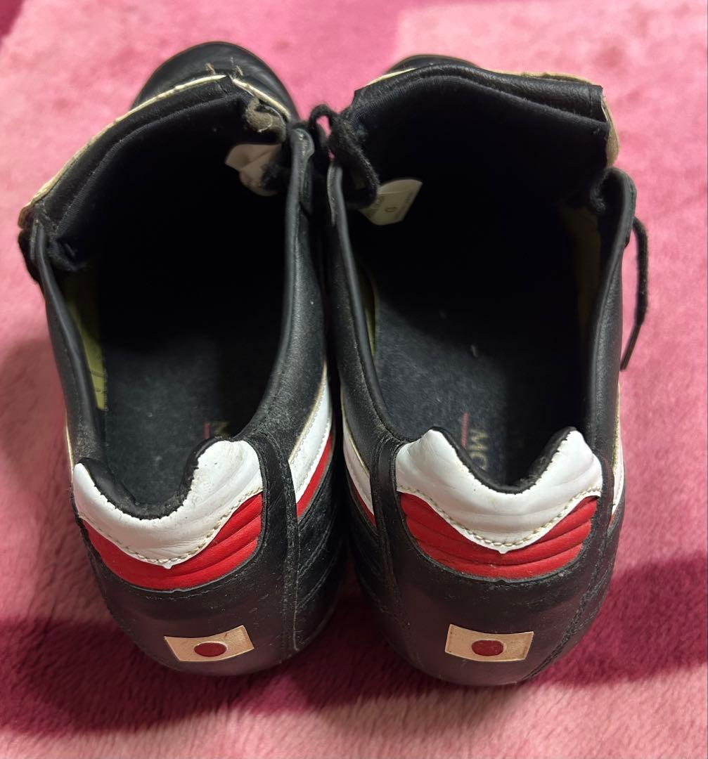 権田修一選手　サイン入りスパイク