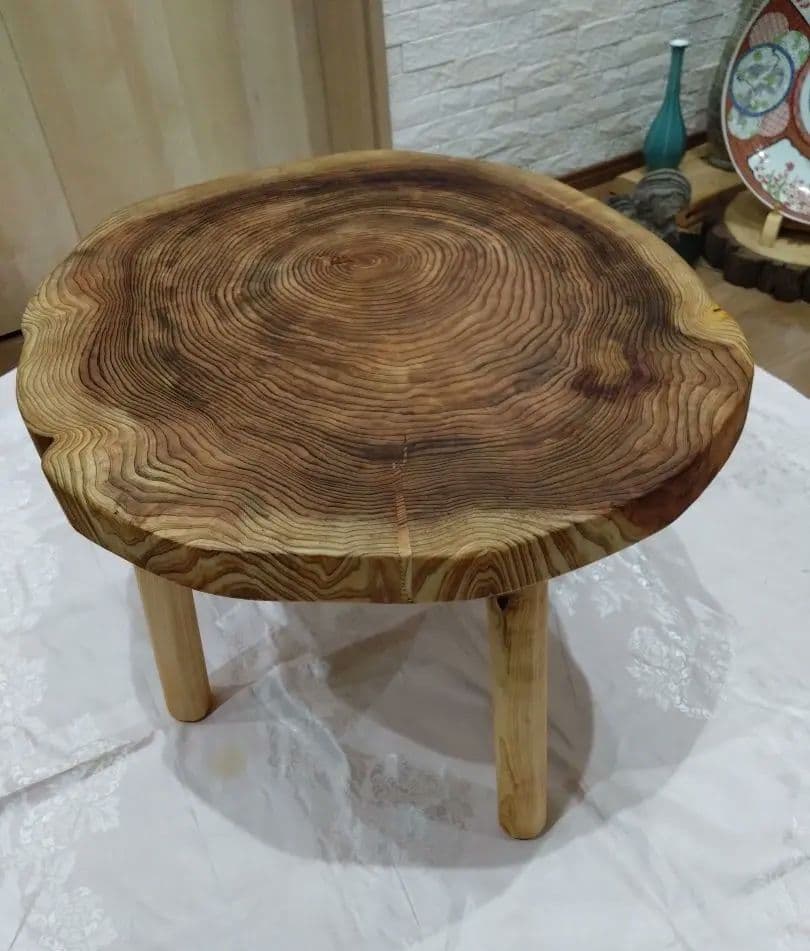 杉の輪切り円形ローテーブル㉔　桜❕桜様樹齢約70年杉の年輪が綺麗