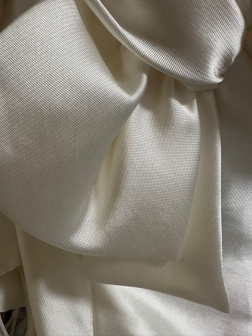 ウェディングドレス ストラップレス サテン