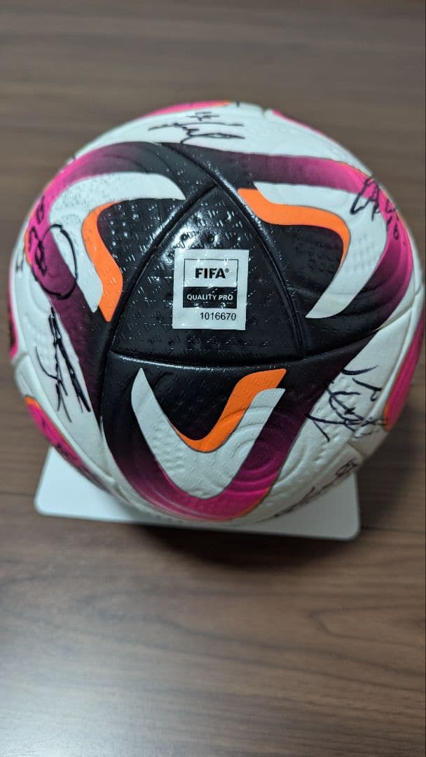 アディダス　コネクト24　ベルマーレ直筆サイン入り非売品試合球