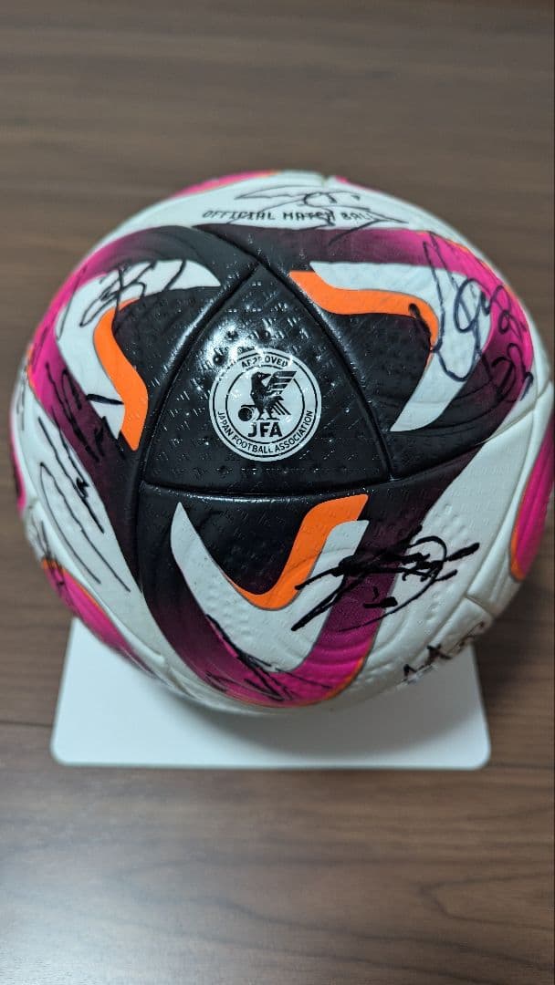アディダス　コネクト24　ベルマーレ直筆サイン入り非売品試合球