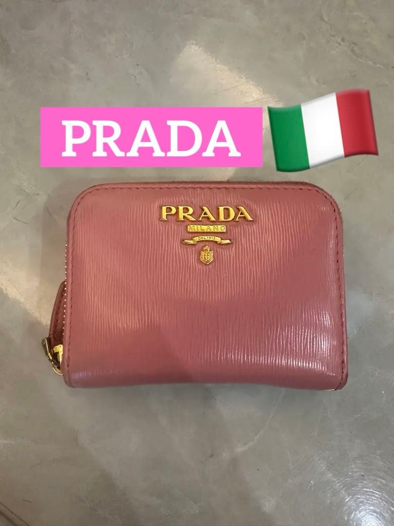 PRADA ピンク 二つ折り財布